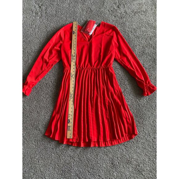 Pretty Garden Red Pleated Dress- NWT, size large - Picture 2 of 6